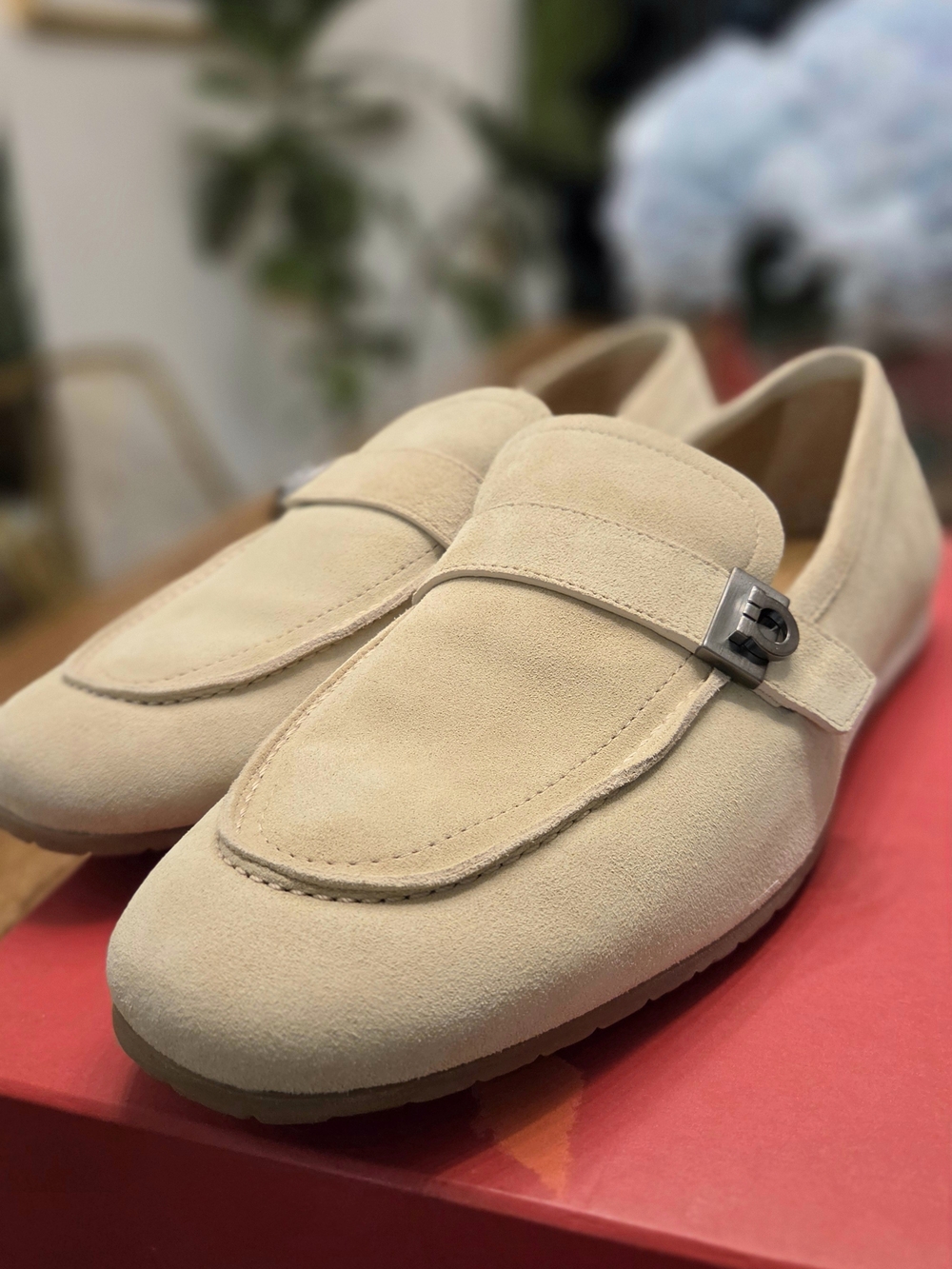 Ferragamo Men’s Hug Buckle Suede Loafers Size 10 With Box